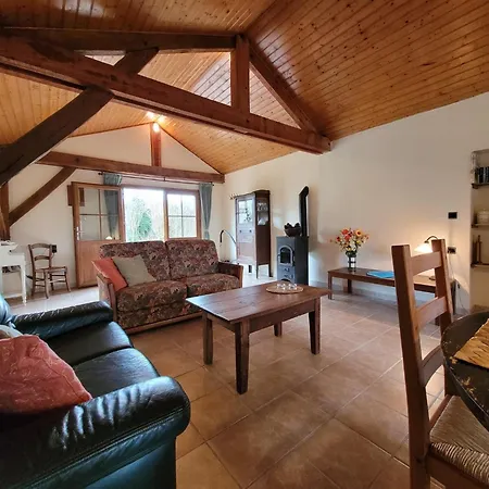 Vakantiehuis With Garden And Shared Pool Saint-Saud-Lacoussière