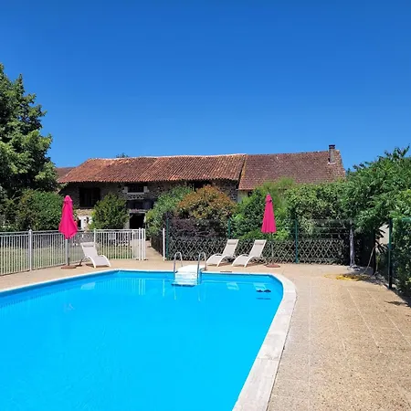 With Garden And Shared Pool * Saint-Saud-Lacoussière